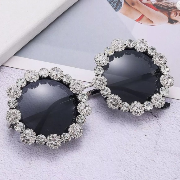 moodpop Accessories - MoodPOP SUNGLASSES NWT